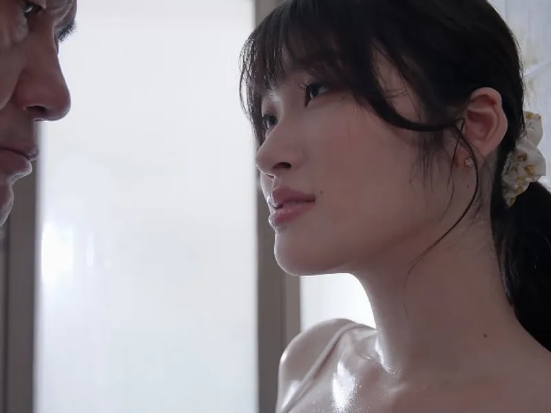 Anh xã bỏ bê, bà xã được ông chú giúp thỏa mãn cơn dâm dục lồn